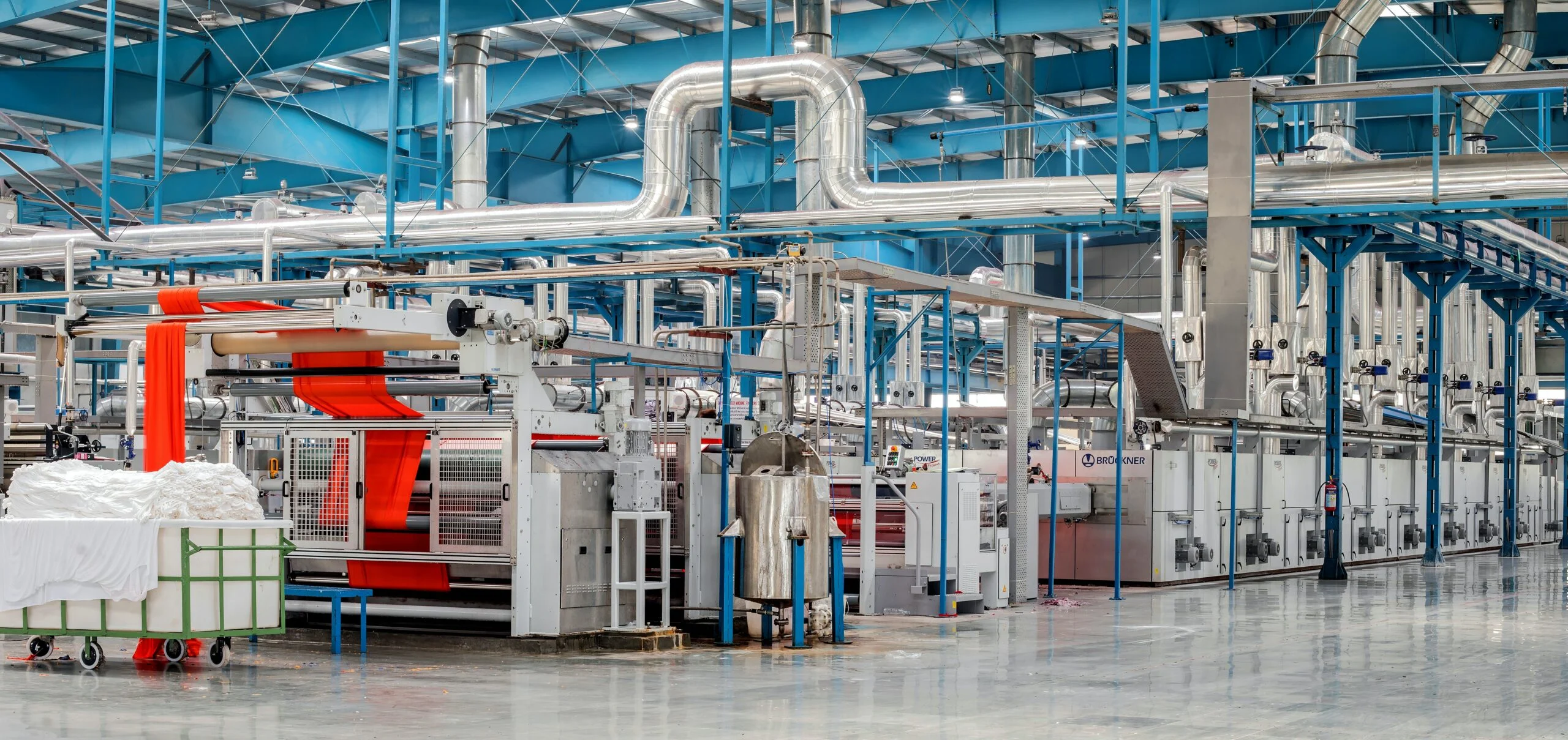 lalit-HpPmiduLDC0-unsplash Automated manufacturing line
